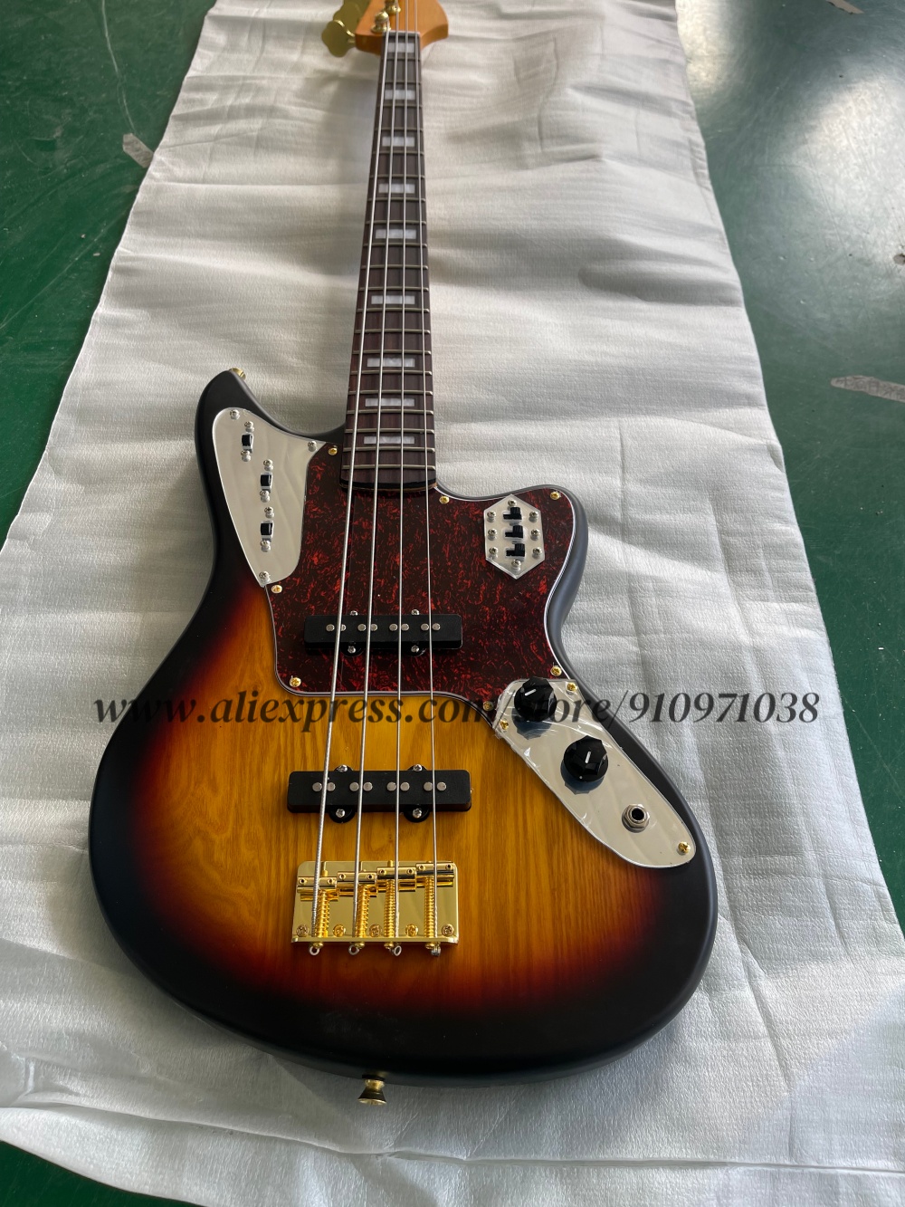 Bass Guitar Fretless - 4 string matte sunset bass, fixed