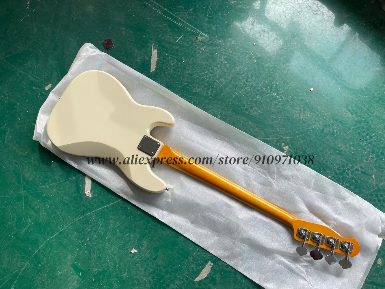 Cream bass, 4 string bass, fix - Bass Guitar Fretless ulasan dan harga