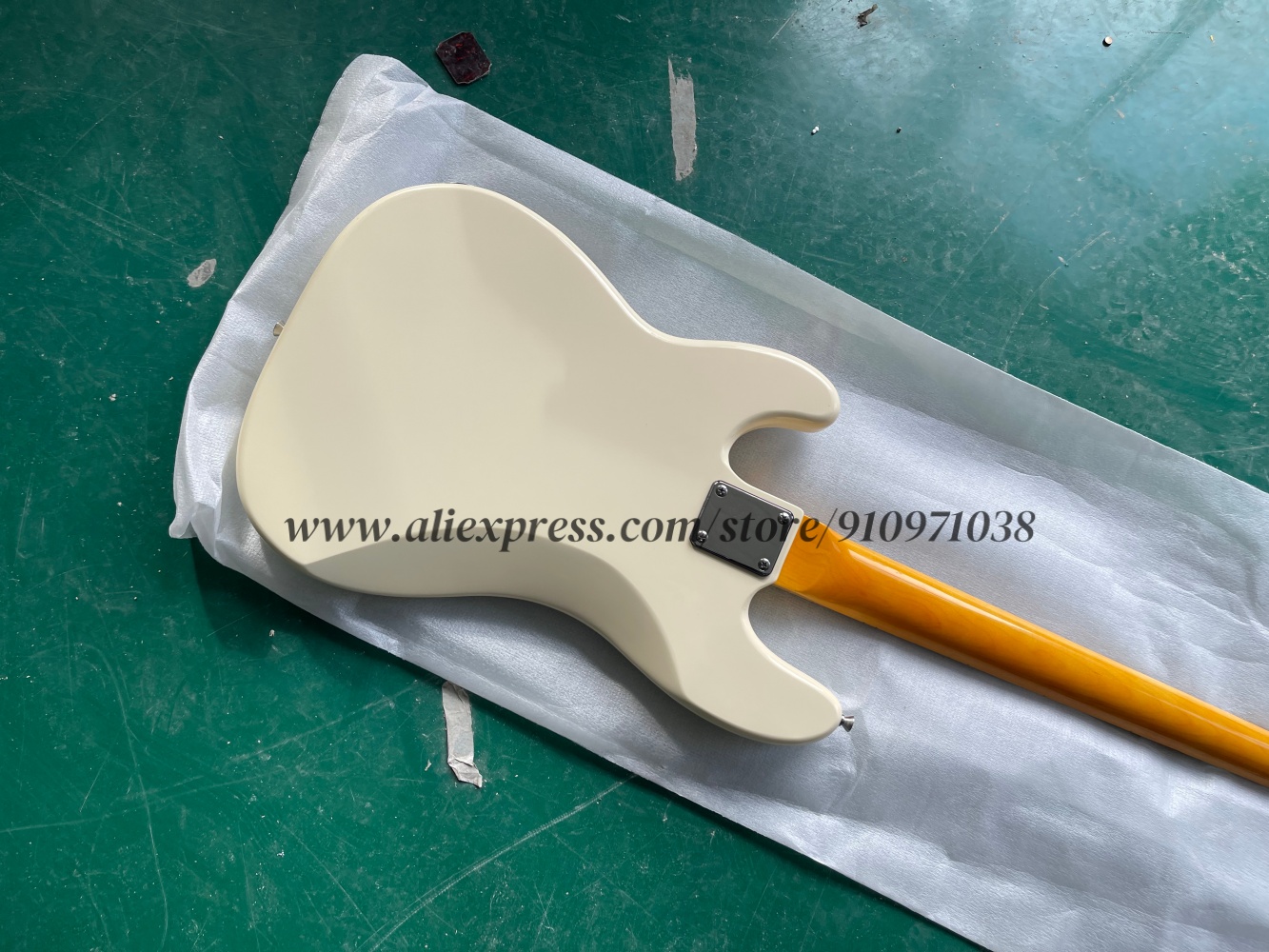 Cream bass, 4 string bass, fix - Bass Guitar Fretless ulasan dan harga