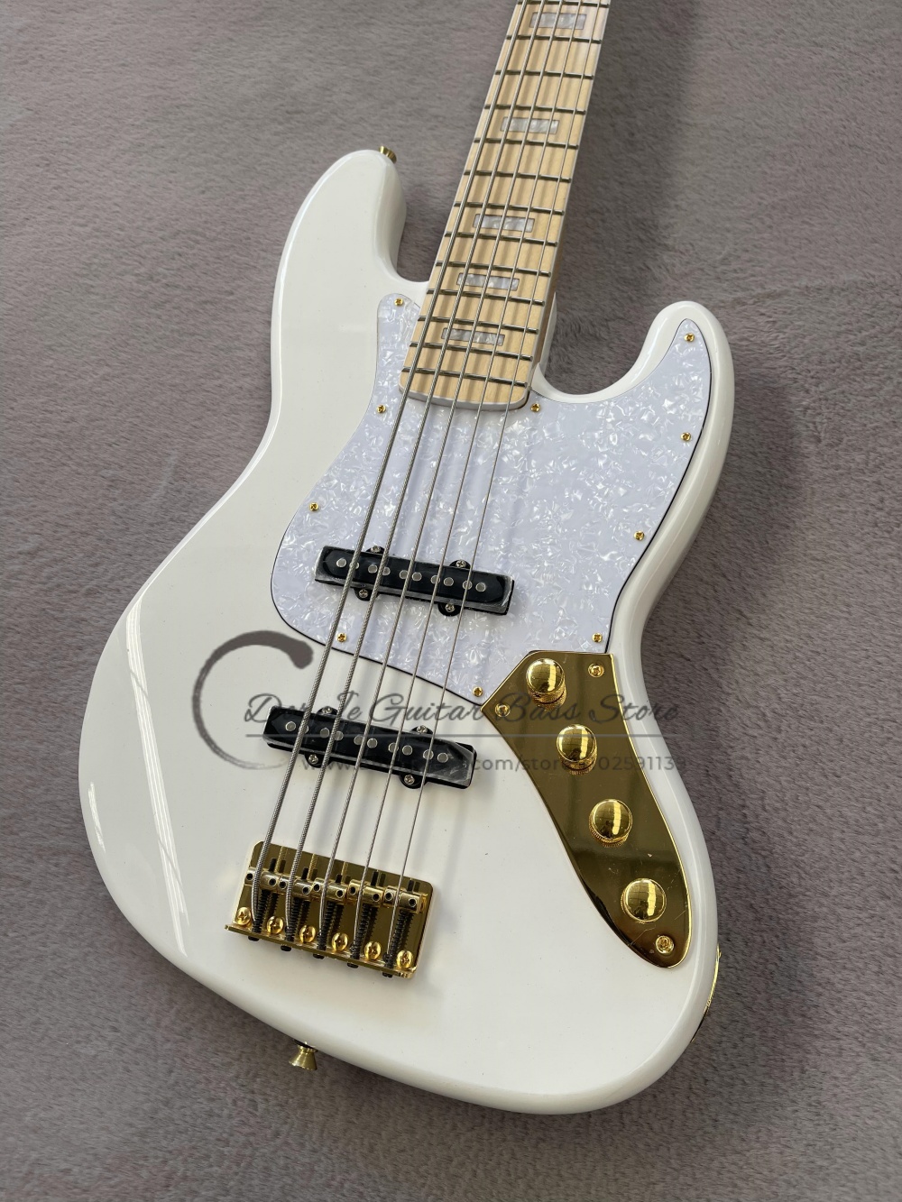 5 string white bass, golden fi - Bass Guitar Fretless ulasan dan harga