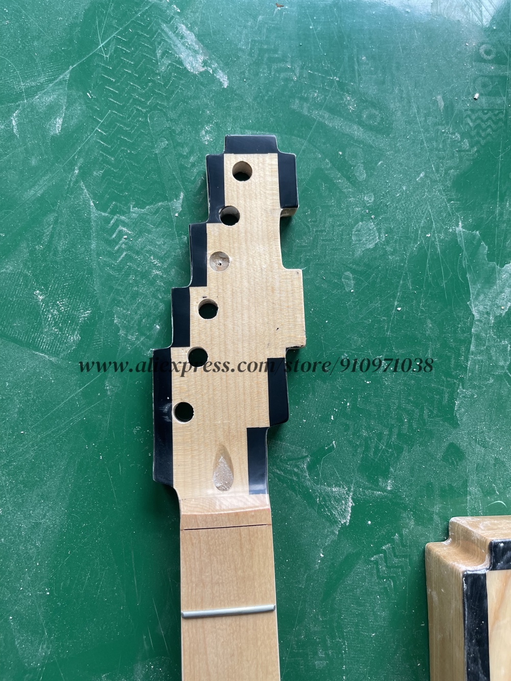Natural color guitar, square w - Bass Guitar Fretless ulasan dan harga