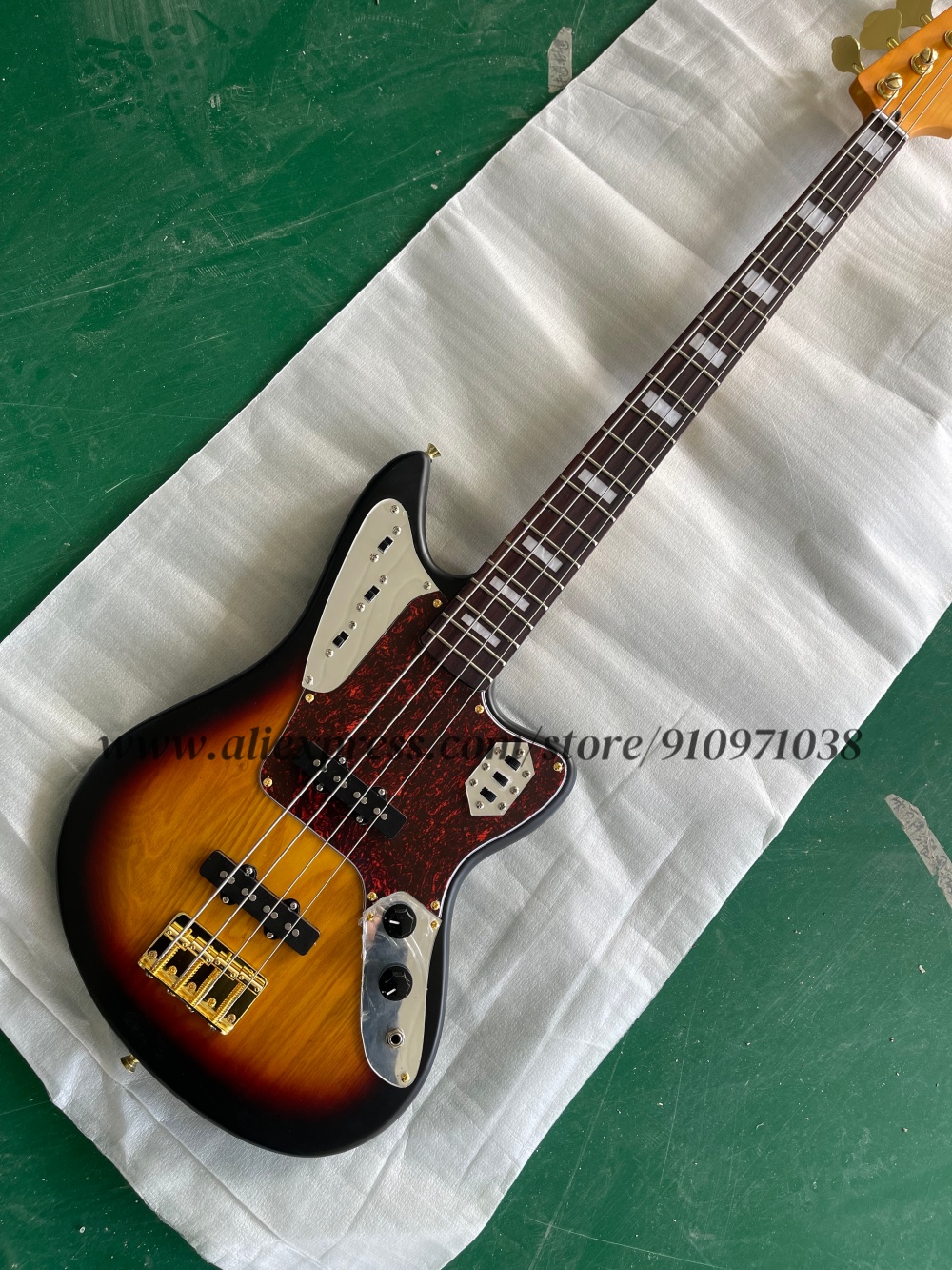 4 string matte sunset bass, fi - Bass Guitar Fretless ulasan dan harga